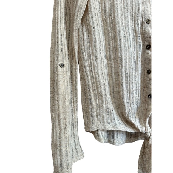 Rue 21 Women's Beige Striped Knit Tie Front Button Up Long Sleeve Shirt Size M‎ - Picture 2 of 7
